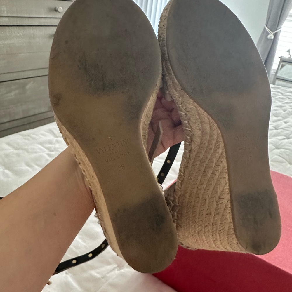 Valentino Garavani Rockstar poudre wedge. - Picture 10 of 10